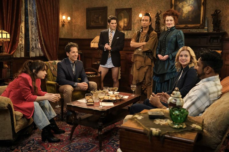 Ghosts : fantômes à la maison : Photo Gideon Adlon, Roman Zaragoza, Asher Grodman, Richie Keen, Rose McIver, Utkarsh Ambudkar, Rebecca Wisocky
