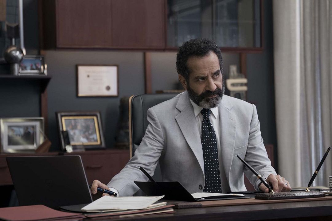 Play Dirty : Photo Tony Shalhoub