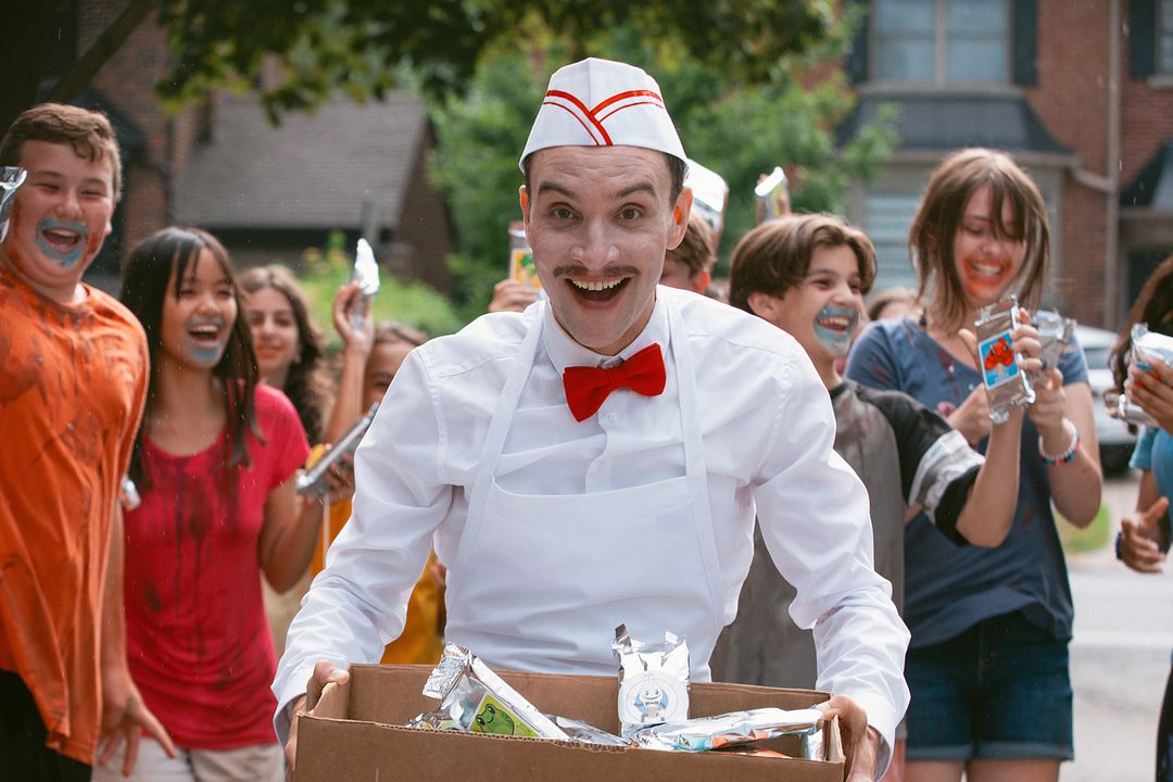 Ice Cream Man : Photo Ari Millen