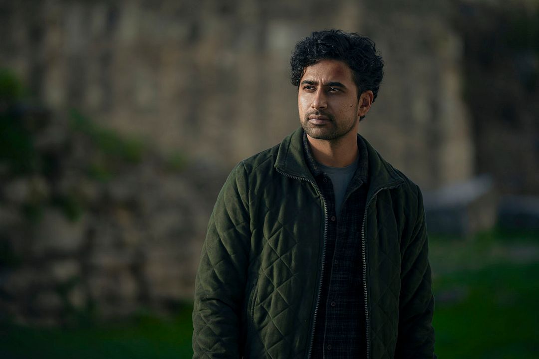 The Night Agent : Photo Suraj Sharma