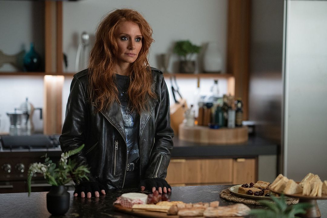 Deep Cover : Photo Bryce Dallas Howard