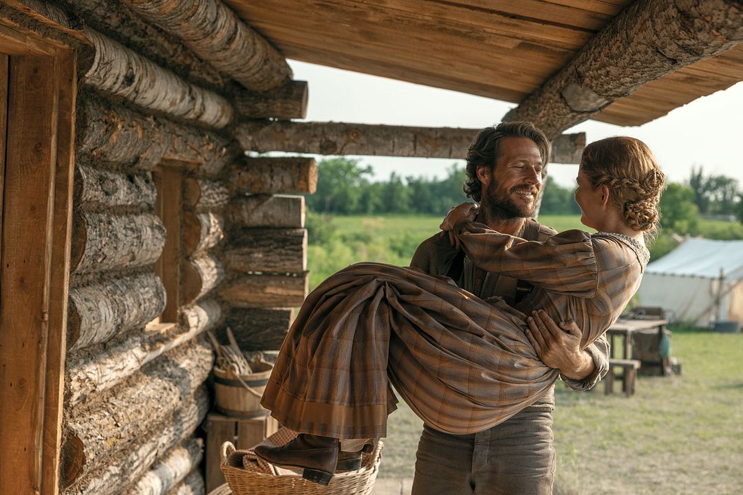 La Petite maison dans la prairie : Photo Alice Halsey, Luke Bracey