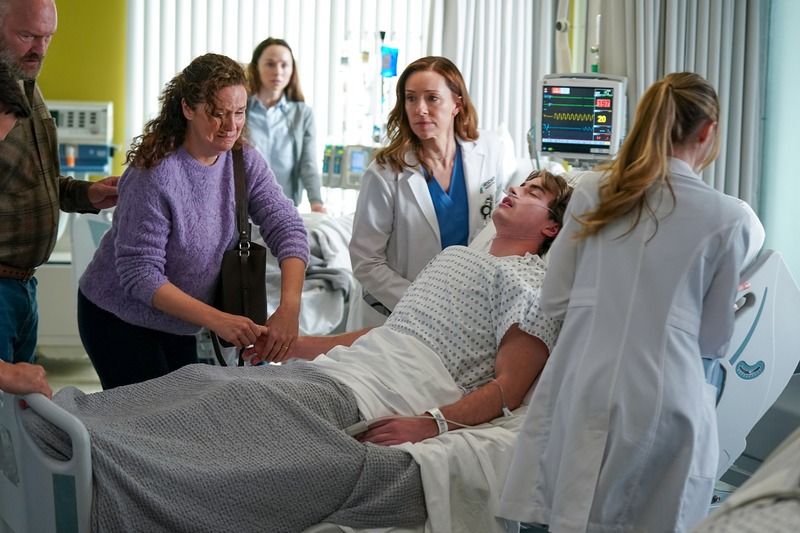Dr Amy : Photo Molly Parker