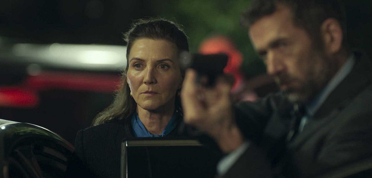 Gangs of London : Photo Michelle Fairley