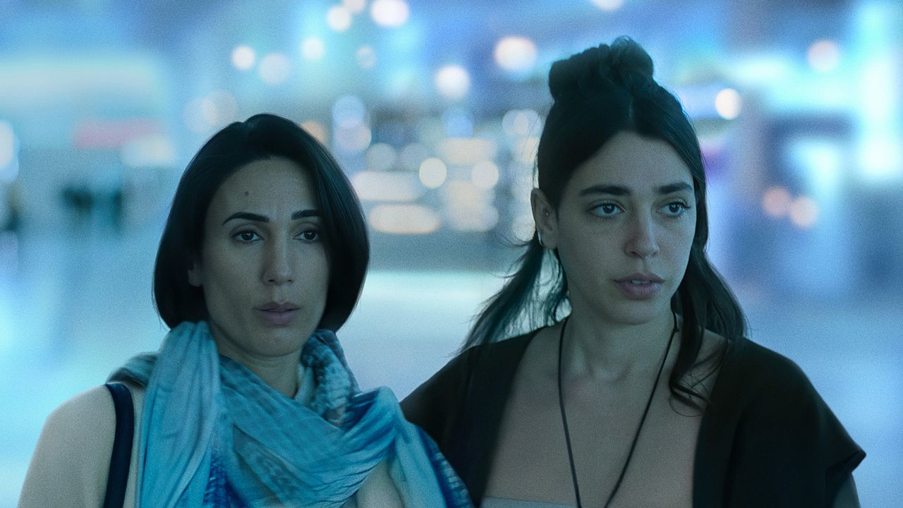 Unconditional : Photo Talia Lynne Ronn, Liraz Chamami