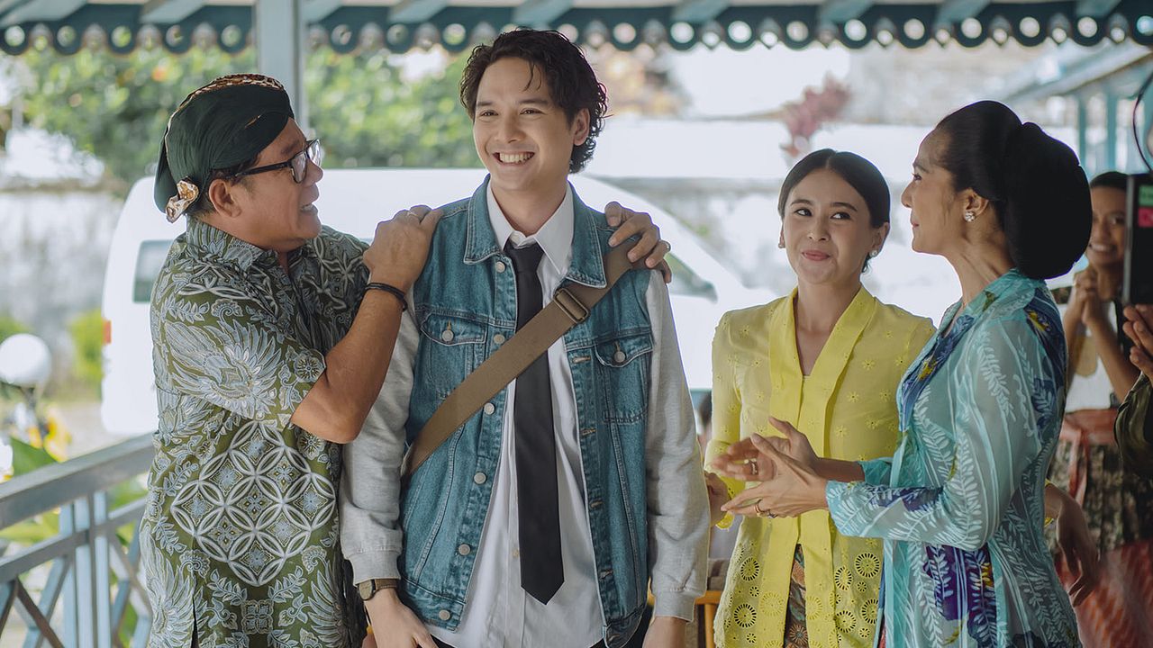 Photo Ayushita Nugraha, Mathias Muchus, Maudy Koesnaedi, Baskara Mahendra