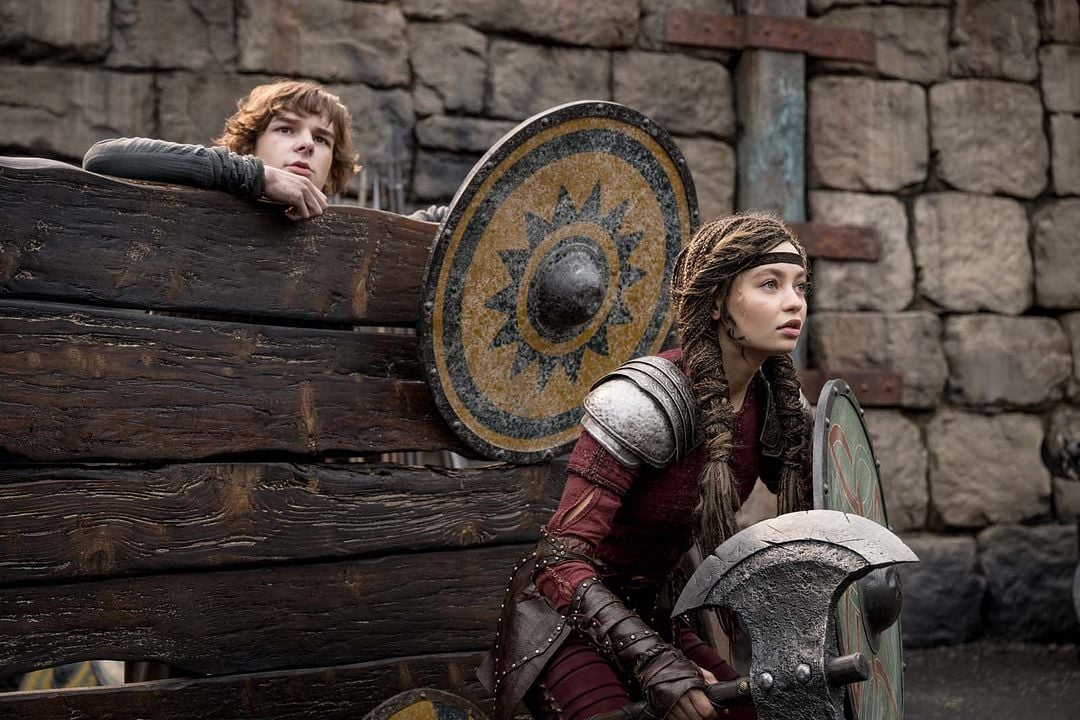 Dragons: Mason Thames, Nico Parker