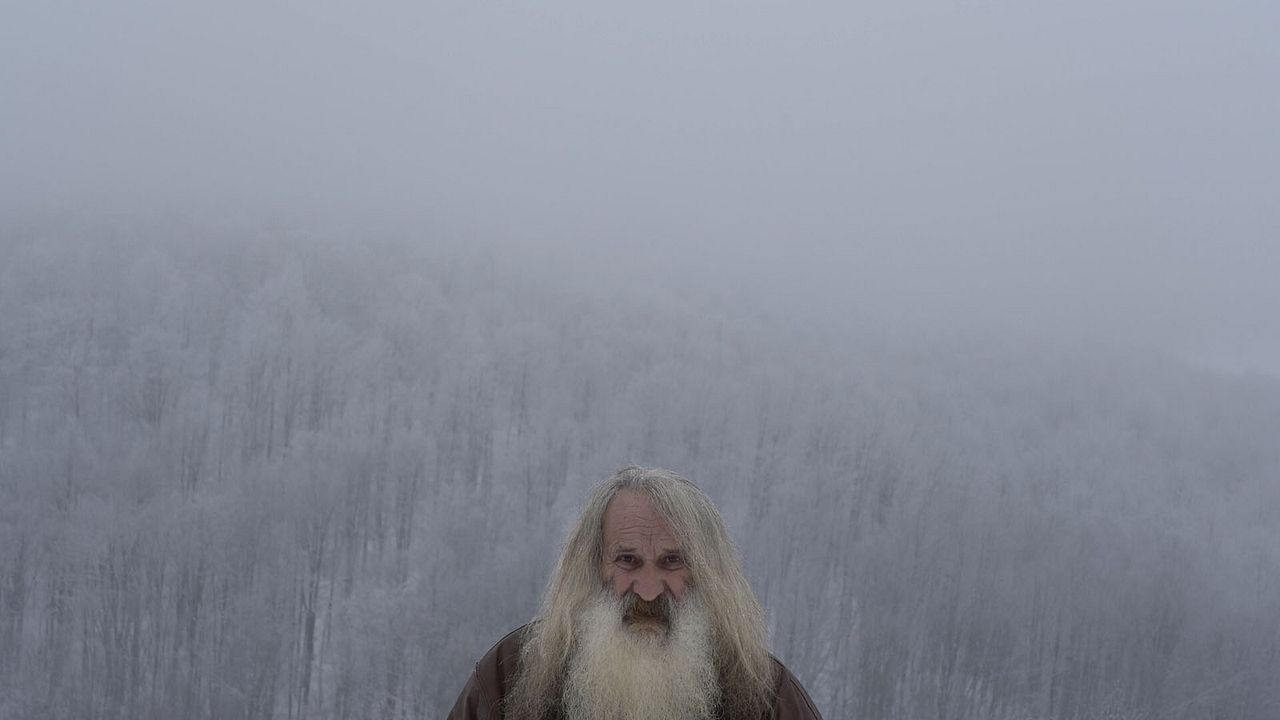 At the Door of the House, Who Will Come Knocking : Photo