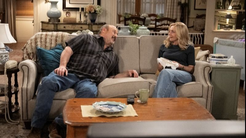 Georgie & Mandy's First Marriage : Photo Rachel Bay Jones, Will Sasso