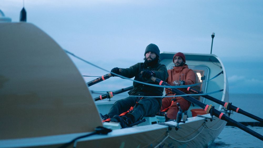Row : Photo