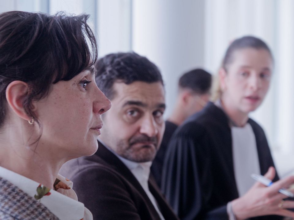 On vous croit : Photo Laurent Capelluto, Myriem Akheddiou