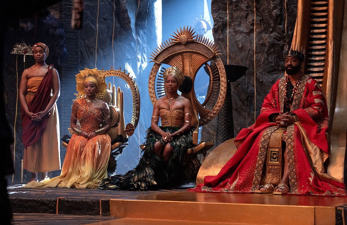 Le Royaume d'Orïsha : Photo Chiwetel Ejiofor, Bukky Bakray, Regina King, Amandla Stenberg