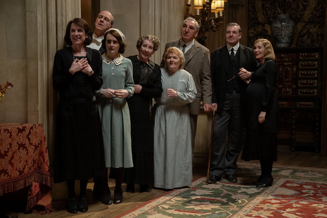Downton Abbey III : le grand final : Photo Kevin Doyle, Lesley Nicol, Joanne Froggatt, Brendan Coyle, Phyllis Logan, Sophie McShera, Jim Carter, Raquel Cassidy