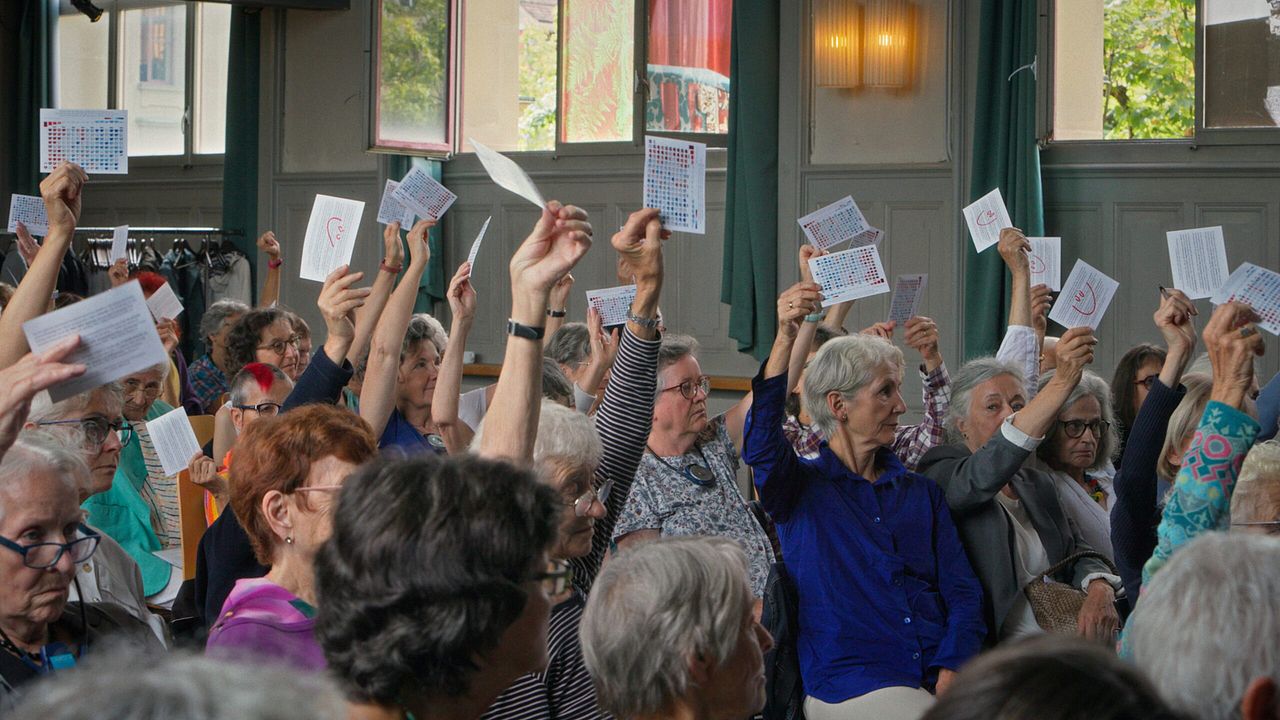 Trop chaud ! Le combat des Aînées pour le climat : Photo