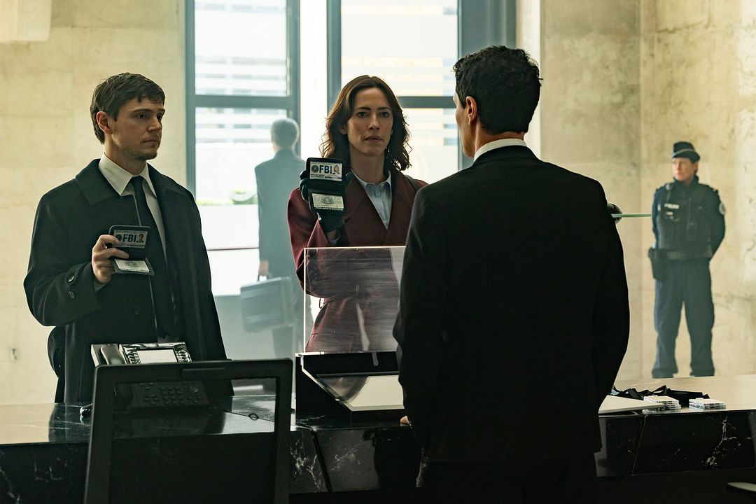 Photo Evan Peters, Rebecca Hall