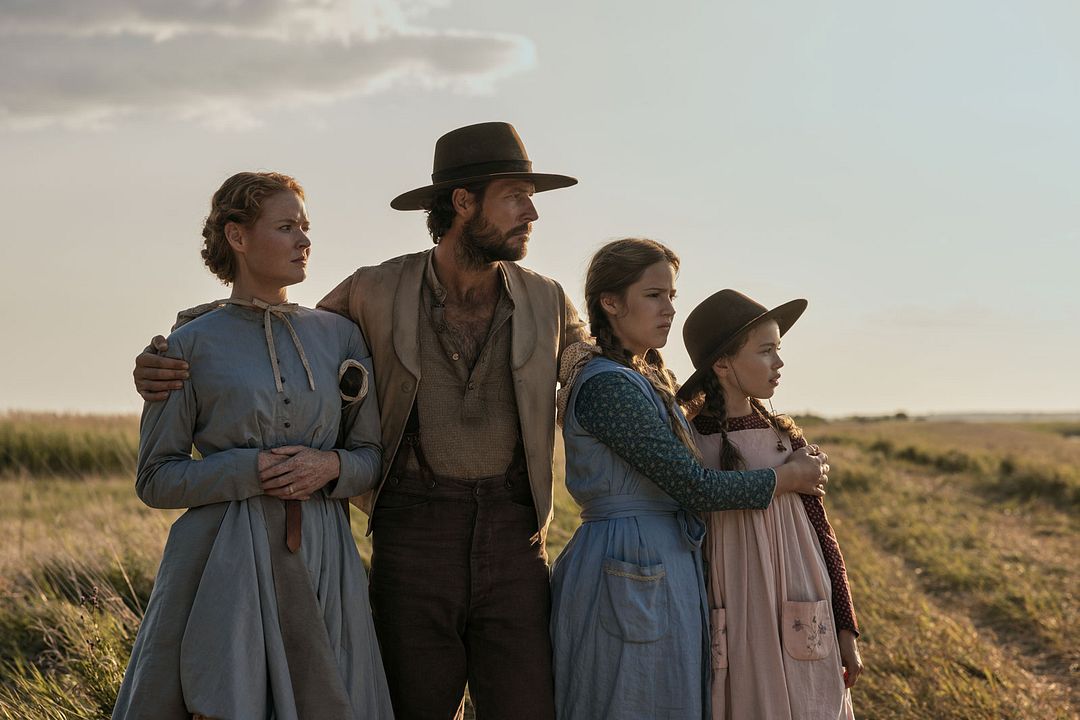 La Petite maison dans la prairie : Photo Luke Bracey, Alice Halsey, Crosby Fitzgerald, Skywalker Hughes