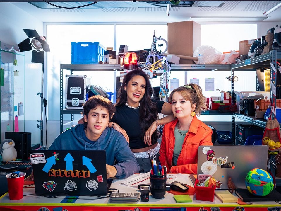 Le Magasin : Photo Tatiana_tv , Siméon Ruff, Zoé Pinelli