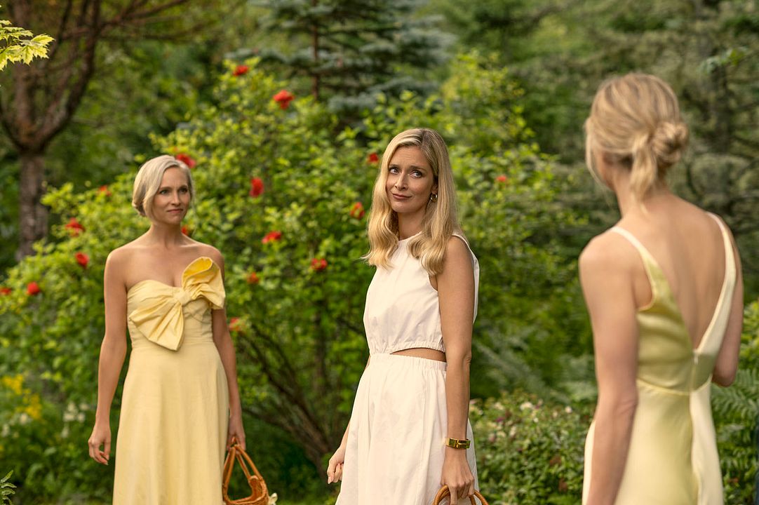 Nous, les menteurs : Photo Candice King, Caitlin FitzGerald