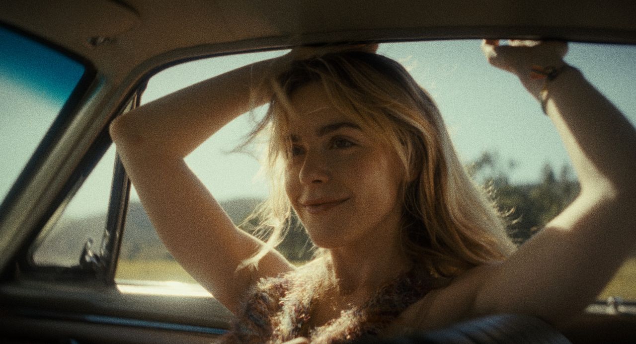 Stone Cold Fox : Photo Kiernan Shipka