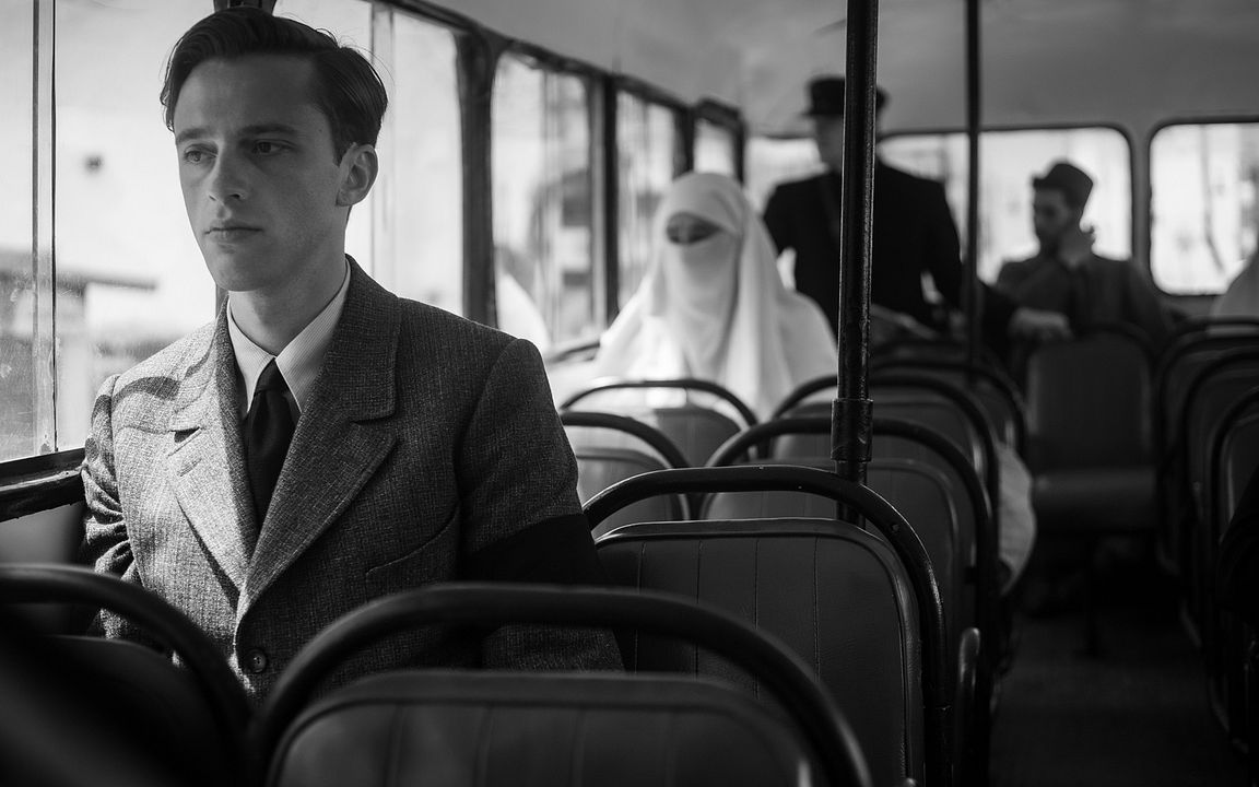 L’Étranger : Photo Benjamin Voisin
