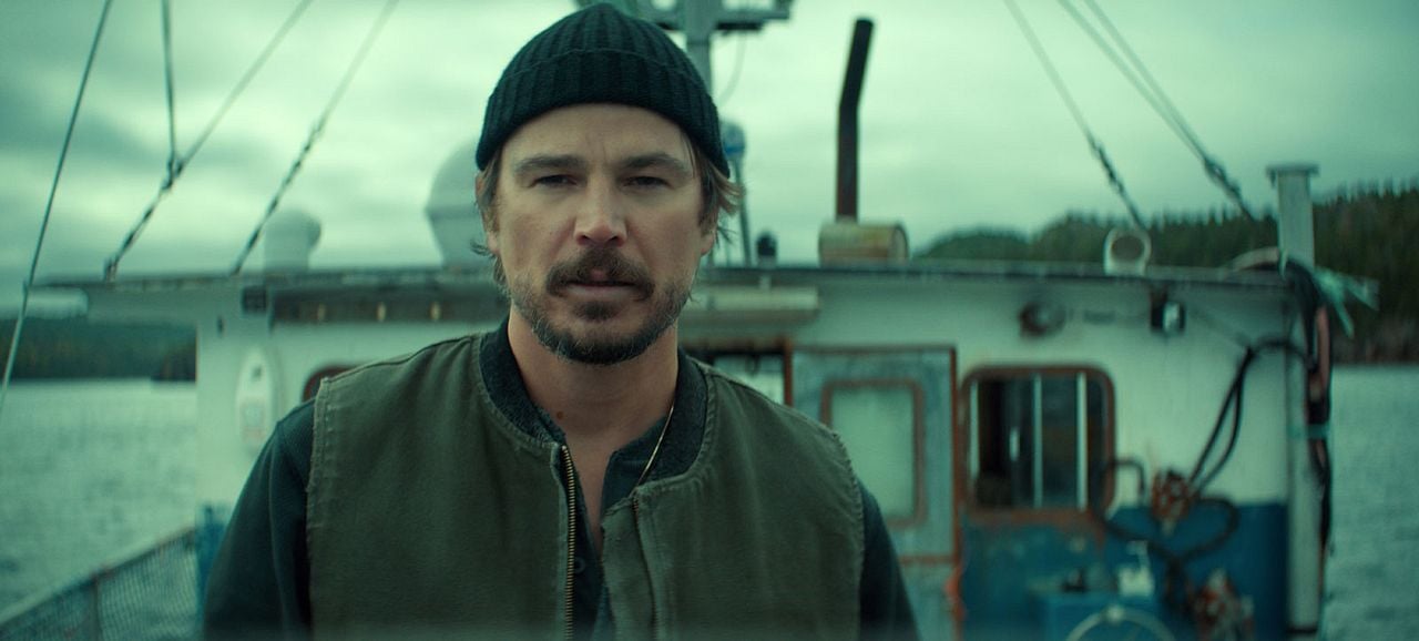 Below : Photo Josh Hartnett