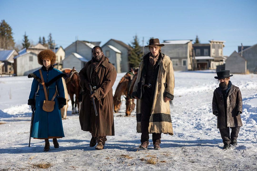 Du sang dans la neige : Photo Leslie Grace, Gbenga Akinnagbe, Peter Dinklage, Levon Hawke
