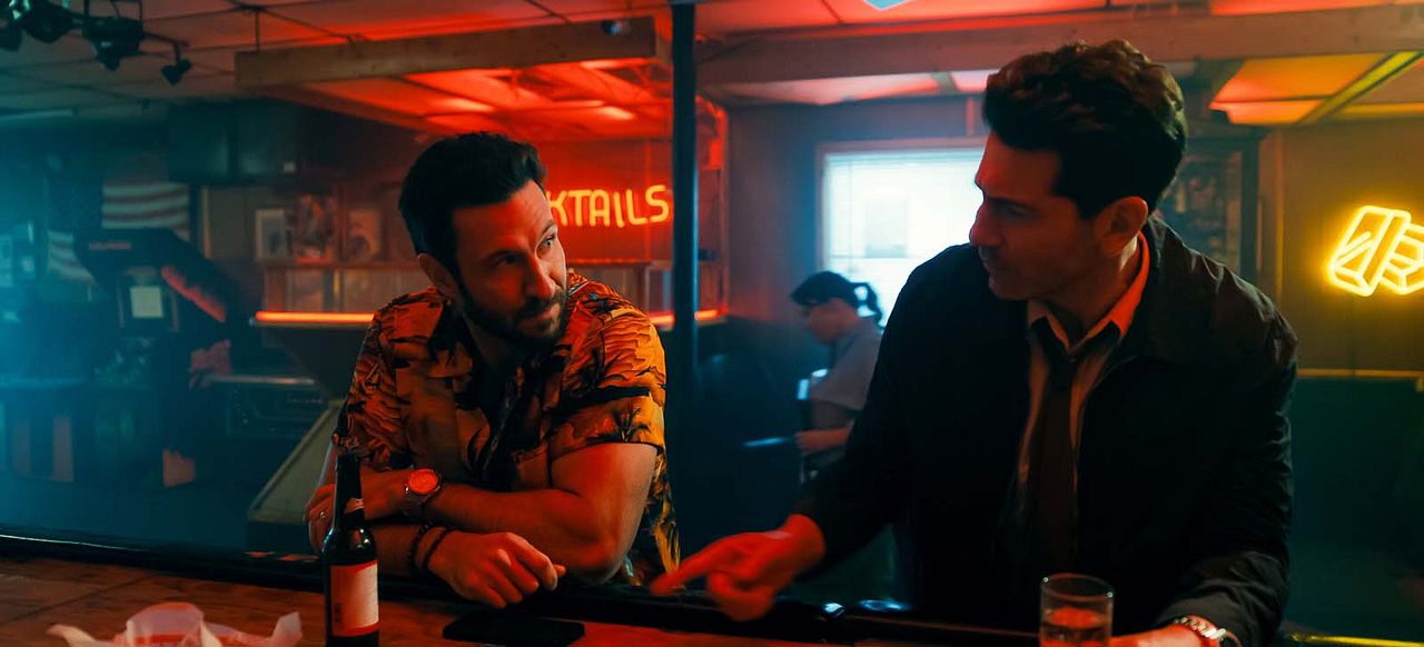 HIS & HERS : Photo Pablo Schreiber, Jon Bernthal