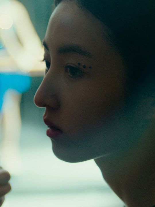 Girl on Edge : Affiche
