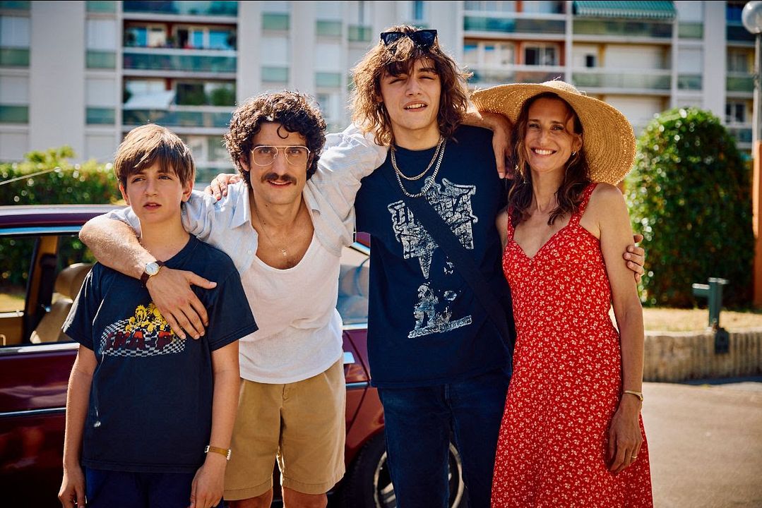 Juste une illusion : Photo Camille Cottin, Alexis Rosenstiehl, Sreeti Mukerji, Louis Garrel