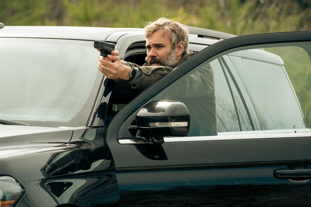 Murder In A Small Town : Photo Rossif Sutherland