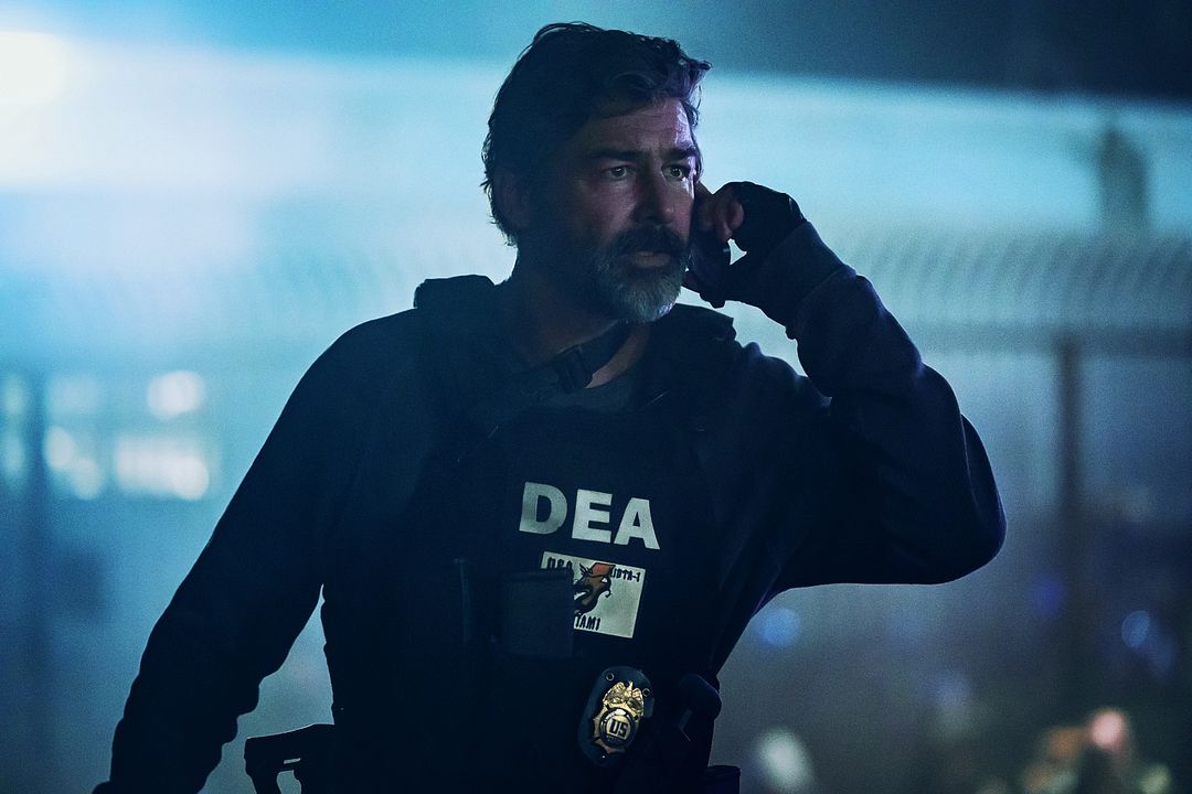 The Rip : Photo Kyle Chandler