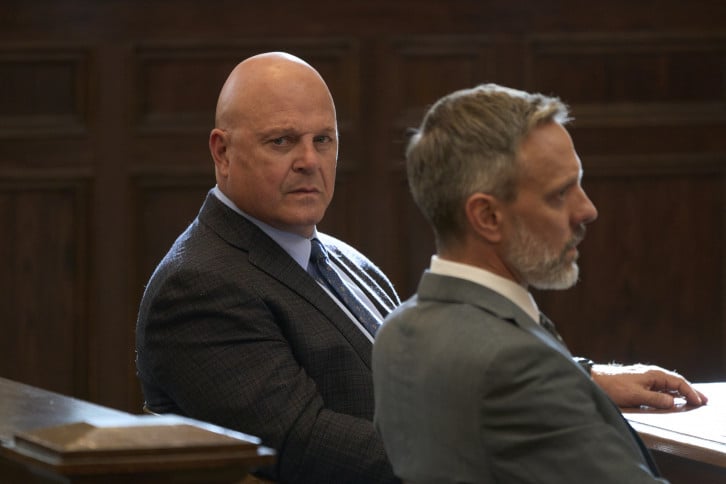 Accused : Photo Michael Chiklis