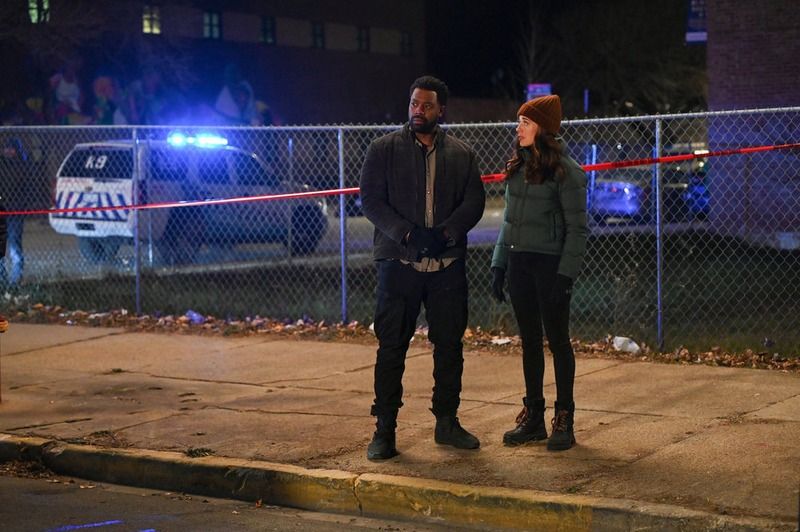 Chicago Police Department : Photo Marina Squerciati, LaRoyce Hawkins