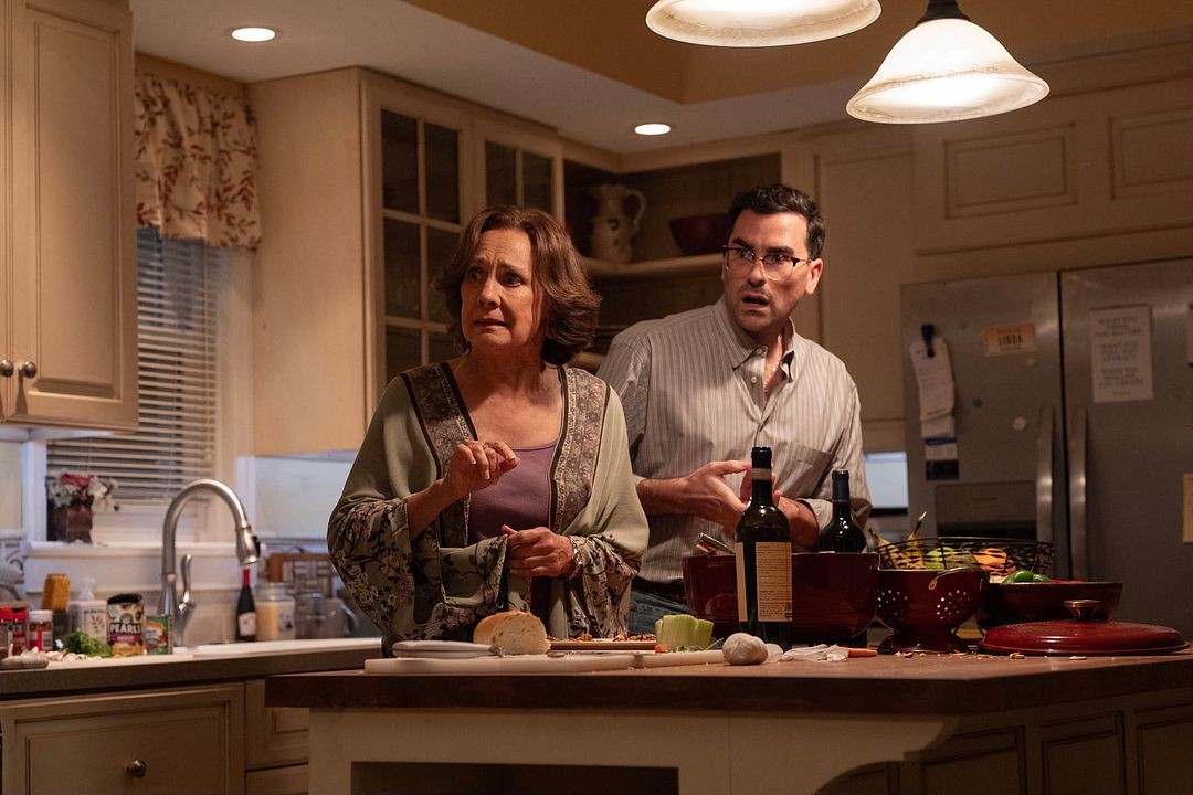 Big Mistakes : Photo Laurie Metcalf, Dan Levy
