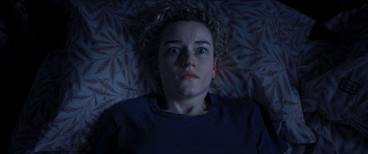 Évanouis : Photo Julia Garner