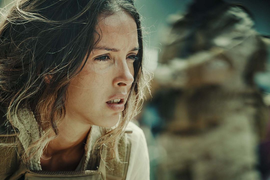 13 jours 13 nuits: Lyna Khoudri