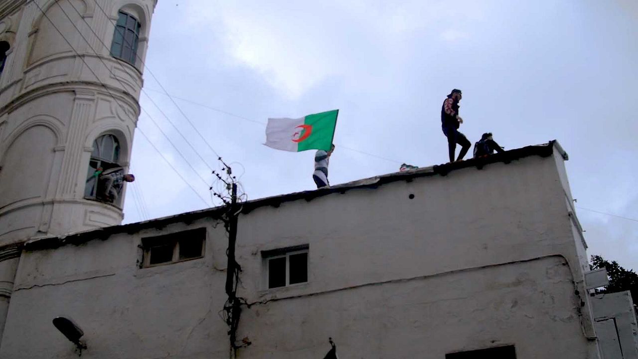 Le Peuple : Photo