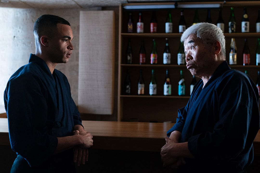 Quelqu’un devrait interdire les dimanches après-midi : Photo Akihiro Nishida, Théo Christine