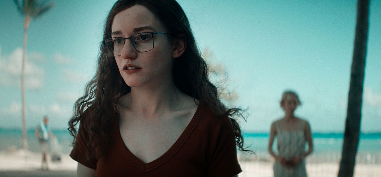 The Altruists : Photo Julia Garner
