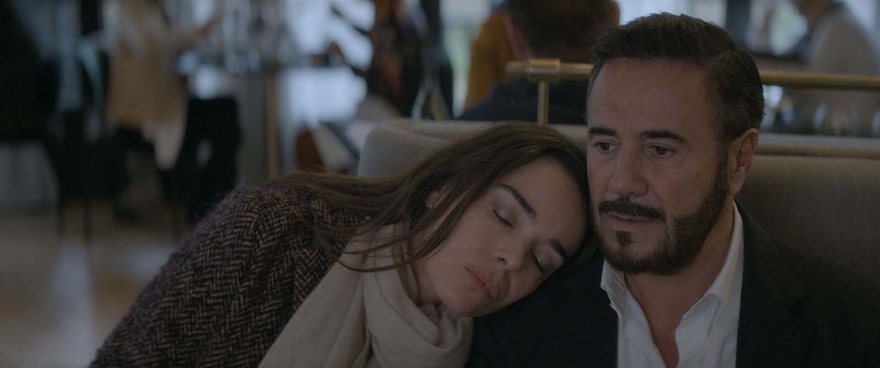 Dis-moi juste que tu m'aimes : Photo José Garcia, Élodie Bouchez