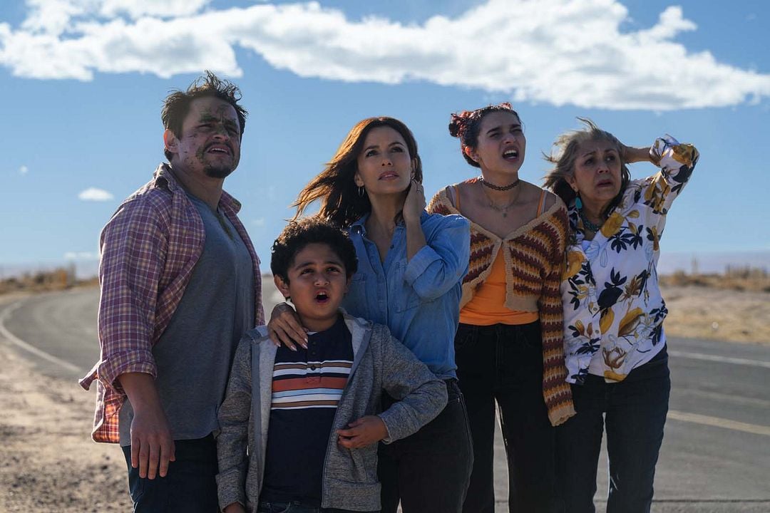 Alexander and the Terrible, Horrible, No Good, Very Bad Day : Photo Paulina Chavez, Eva Longoria, Rose Portillo, Jesse Garcia, Thom Nemer