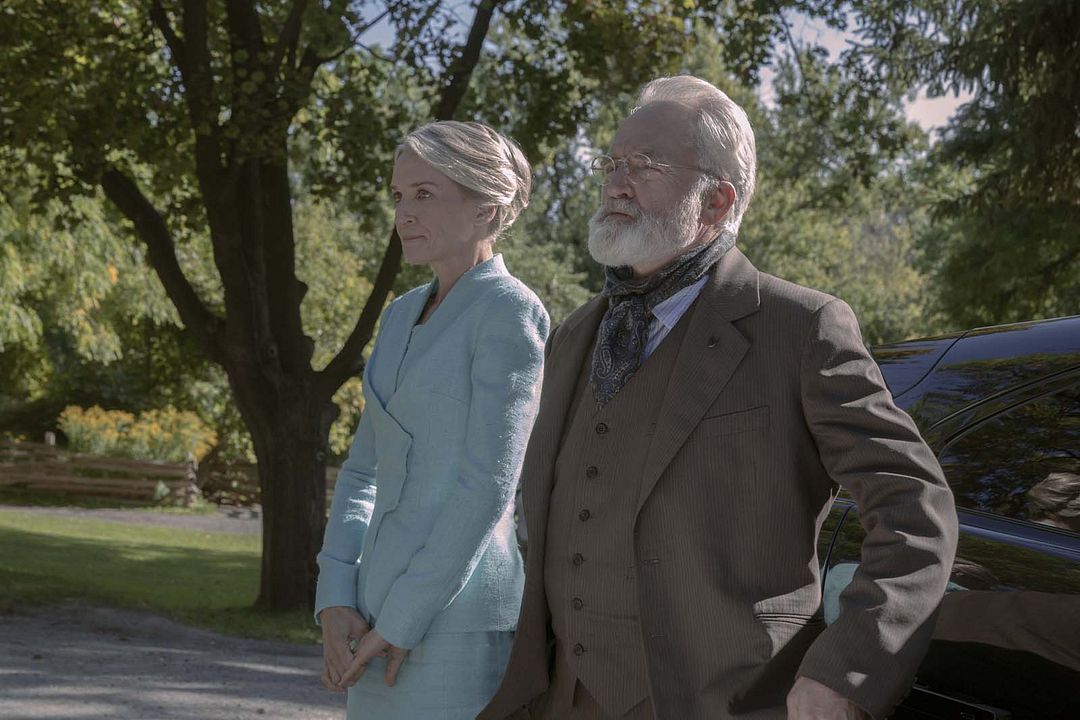 The Handmaid’s Tale : la servante écarlate : Photo Ever Carradine, Bradley Whitford