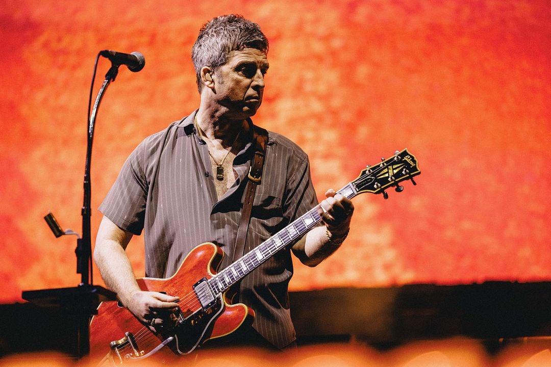 Oasis: Don't Look Back In Anger : Photo
