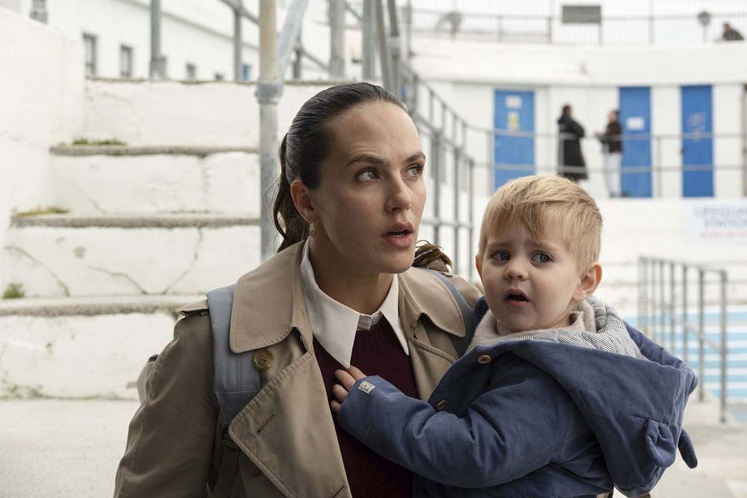 Playing Nice : Photo Jessica Brown Findlay