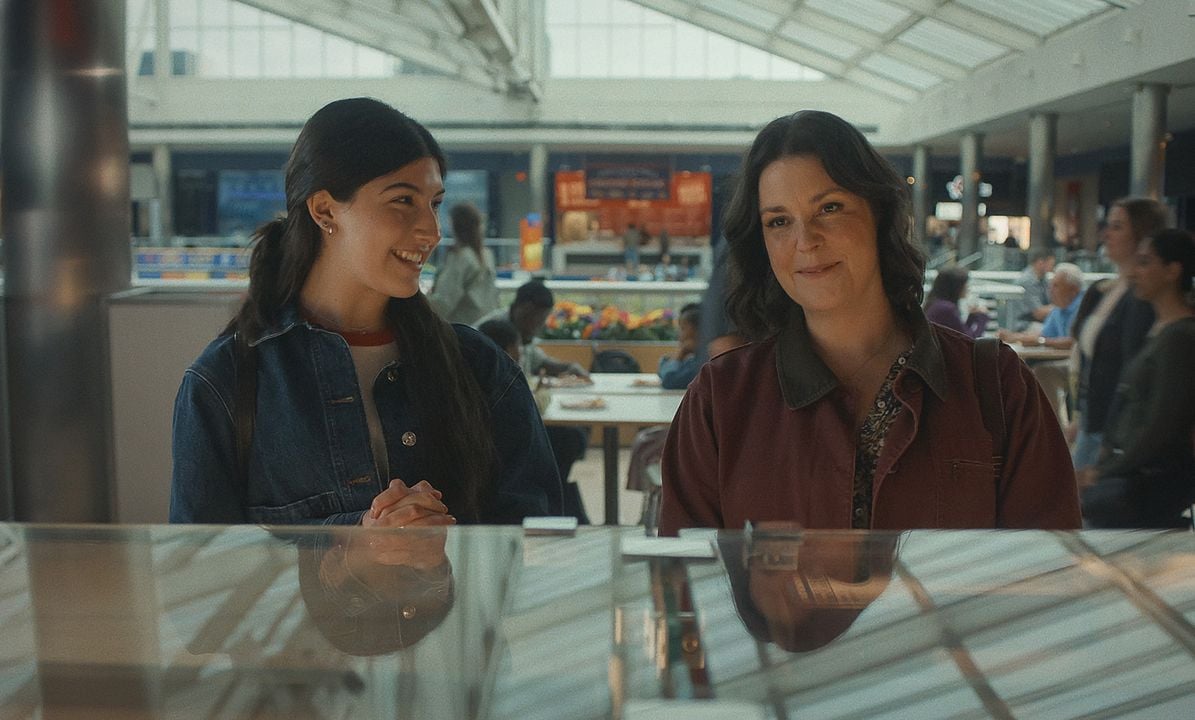 Don't Say Good Luck : Photo Sunny Sandler, Melanie Lynskey