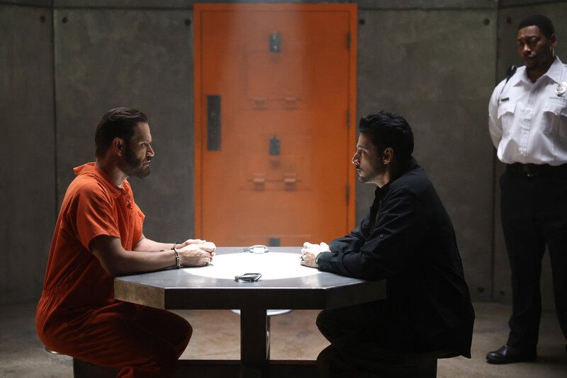 Found : Photo Karan Oberoi, Mark-Paul Gosselaar