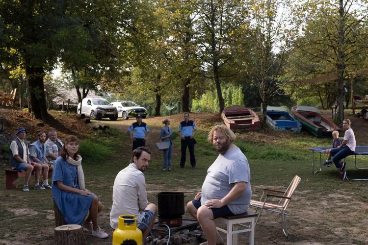 Hidden People : Photo