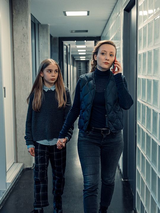 Meurtres en eaux troubles : La méduse : Affiche