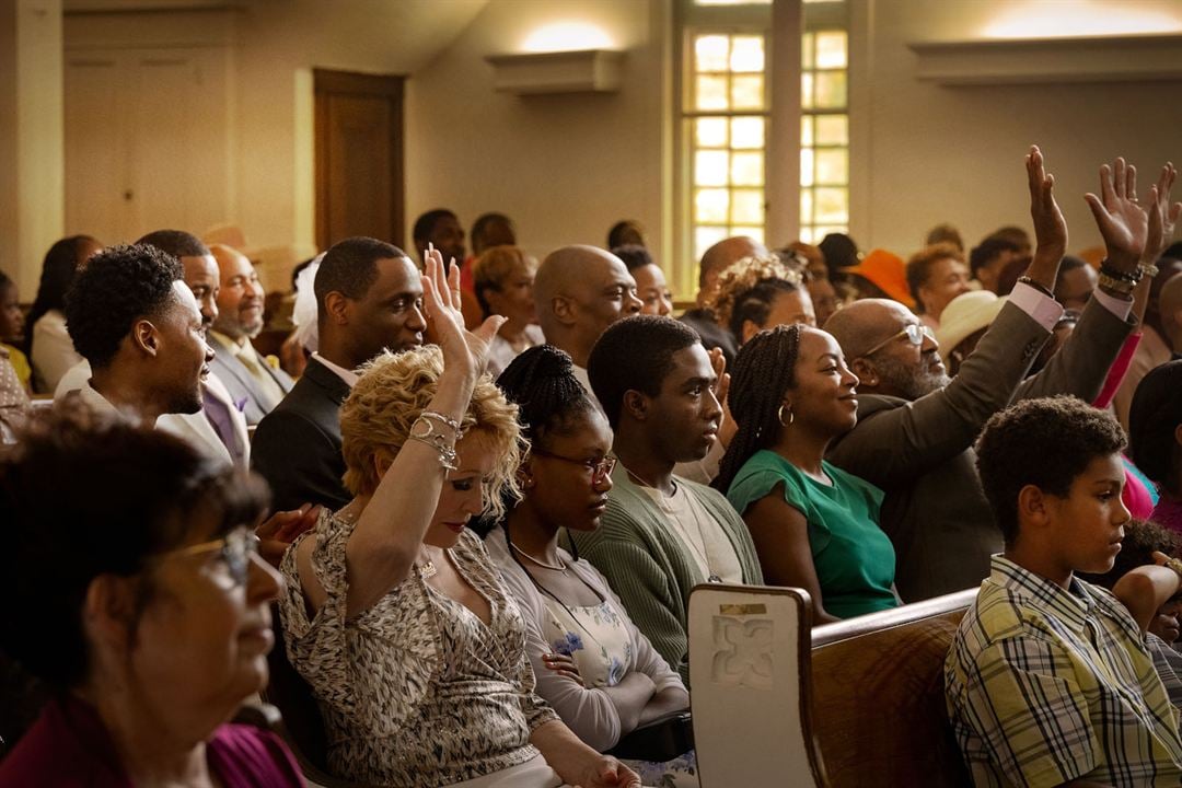 The Deliverance : Photo Caleb McLaughlin, Glenn Close, Demi Singleton