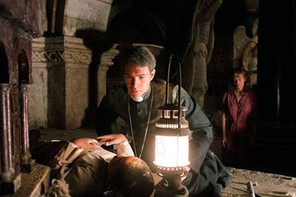 L'Exorciste : au commencement : Photo James D'Arcy, Renny Harlin, Remy Sweeney